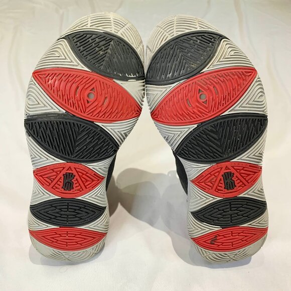 Nike Kyrie 5 Black Red Wolf Grey Basketball Shoes Men’s Size 8.5 AO2918 - Picture 10 of 12